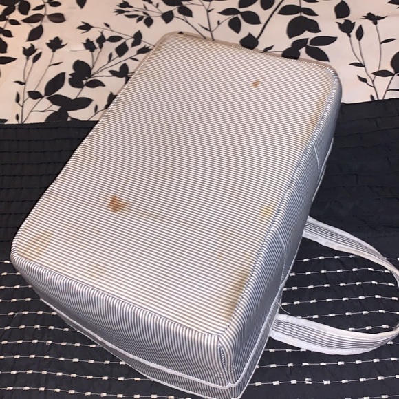 Gently used baby caddy - Picture 3 of 3